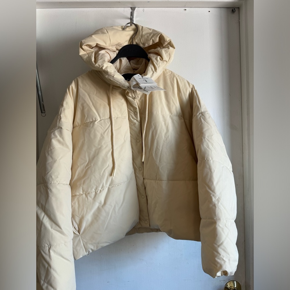 Zara Beige Puffer Jacket with hood